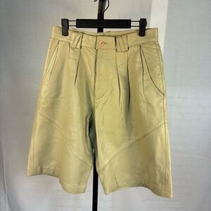 Vintage Saxony Collection High Rise Cream Leather Shorts 30